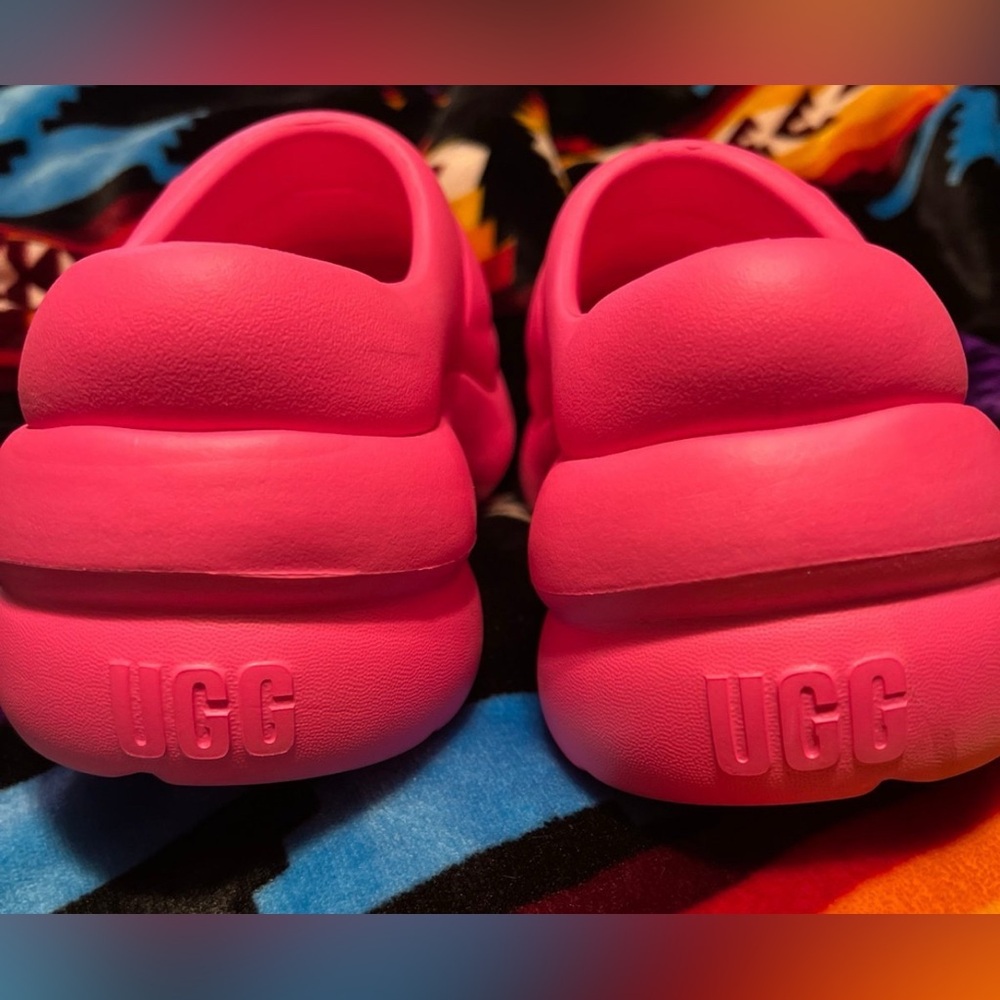 UGG SHOES
